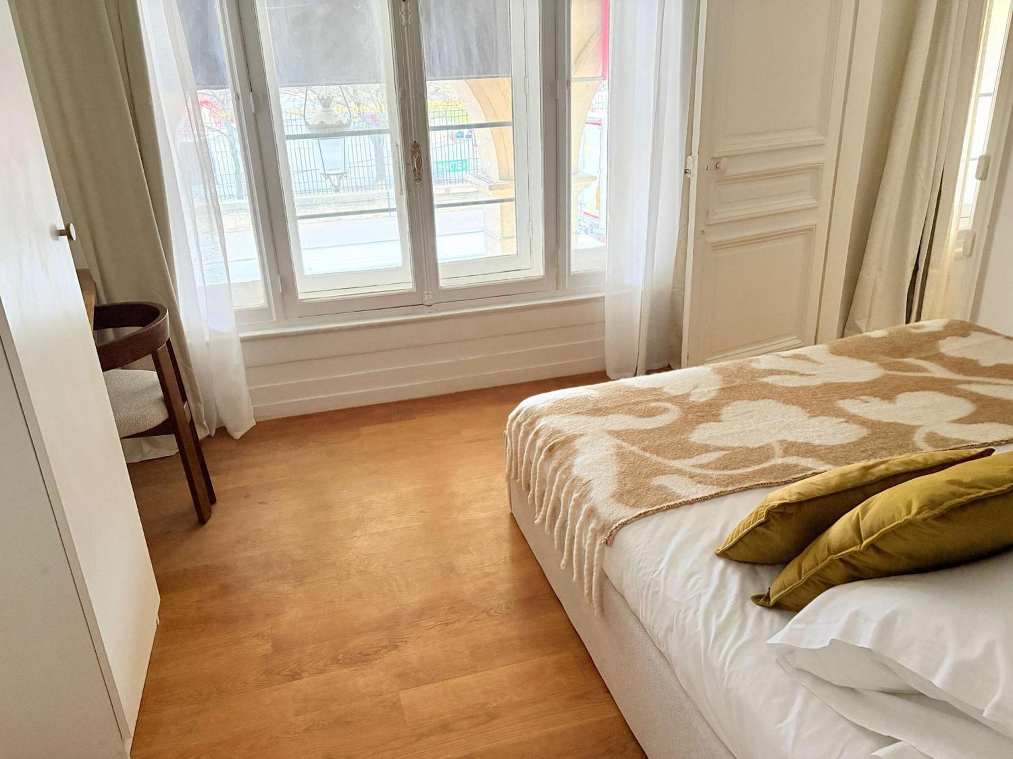 Tuileries Saint Honore 6p Ac By Melvane * Paris